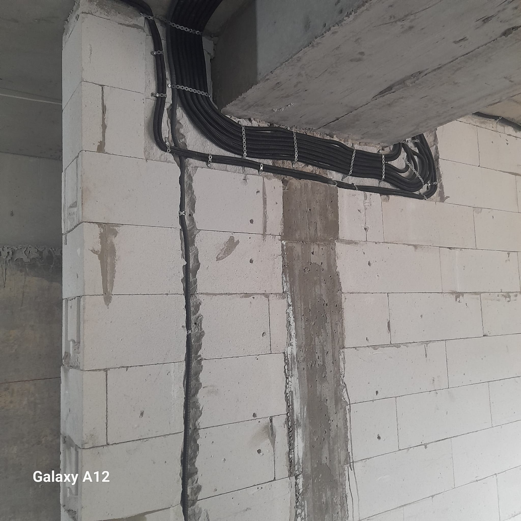 Cablare și distribuție electrică